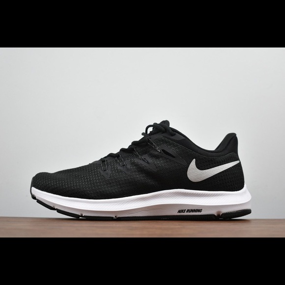 womens nike quest running shoes